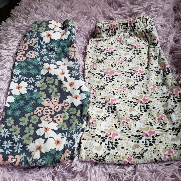 2 pairs of girl leggings - Picture 1 of 7